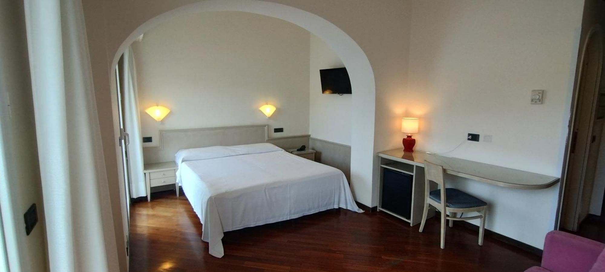 Hotel Elena Recco Exterior photo