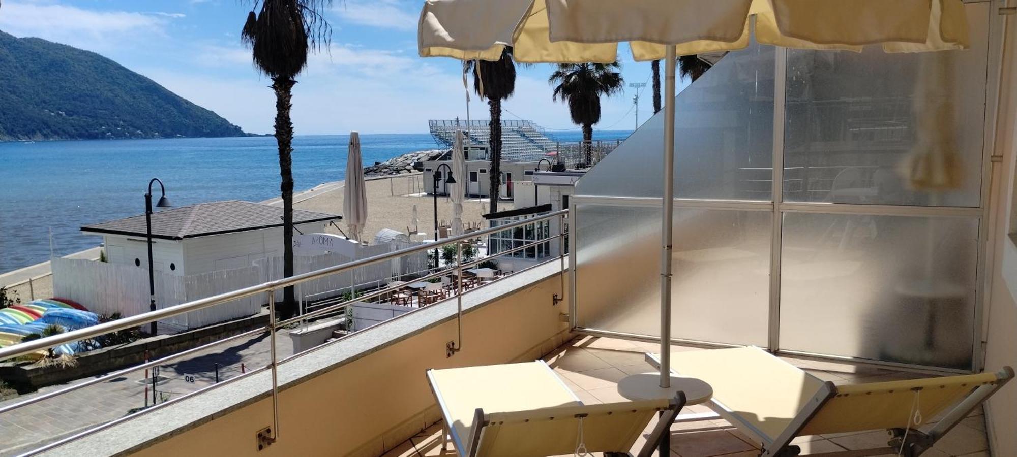 Hotel Elena Recco Exterior photo